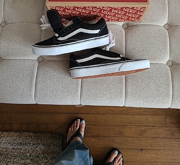 Womens Old Skool  Classic Black and White Vans Size 7 - Picture 5 of 8
